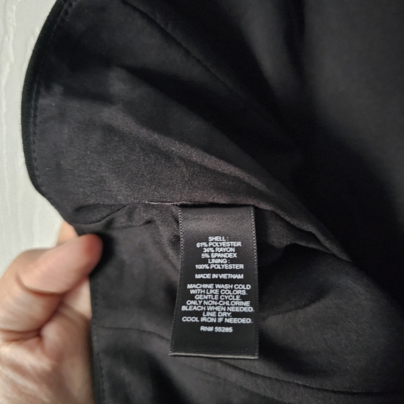 HP🎉 Express Black Pleated Pencil Skirt - Size 8 - Picture 12 of 12